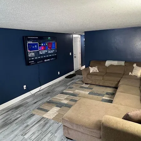 Entire Level Just Off Interstate, Free Breakfast Apartment Fargo Exterior photo